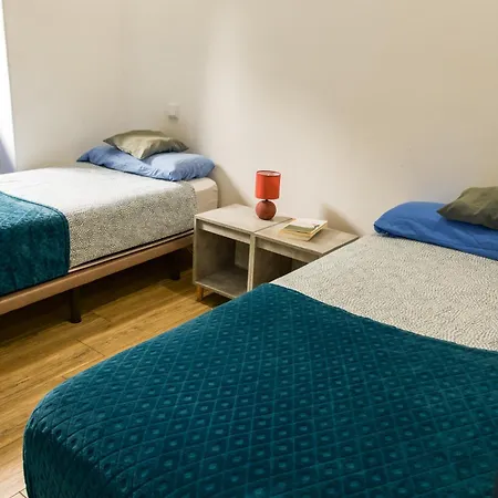 Cinderela House 홈스테이 파로