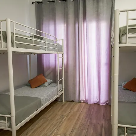 Quarto em Acomodações Particulares Cinderela House